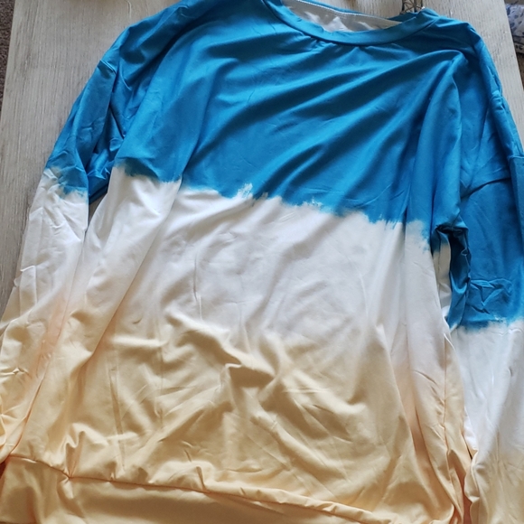 New boutique Tie dye long sleeved tee - Picture 4 of 4